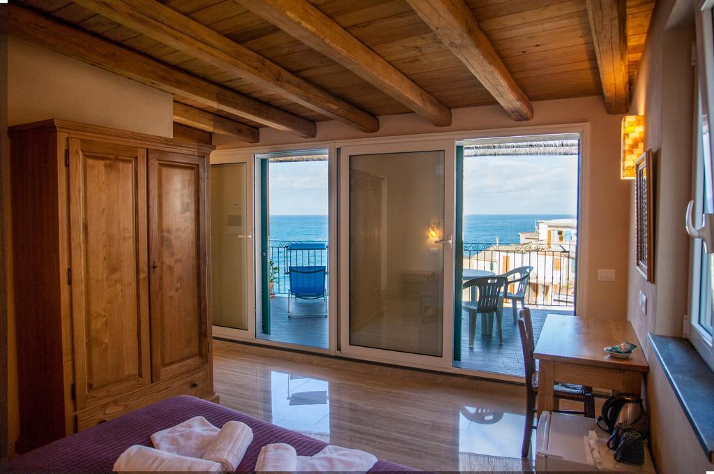 Scorci Di Mare Hotel Рио Маджоре Екстериор снимка